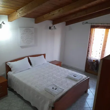 Da Marianna فندق مبيت وإفطار Samugheo